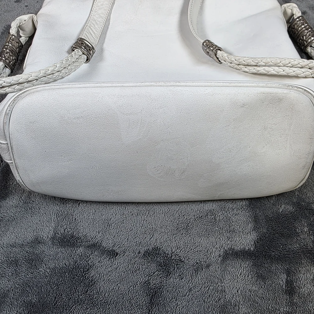 Fossil chic white
